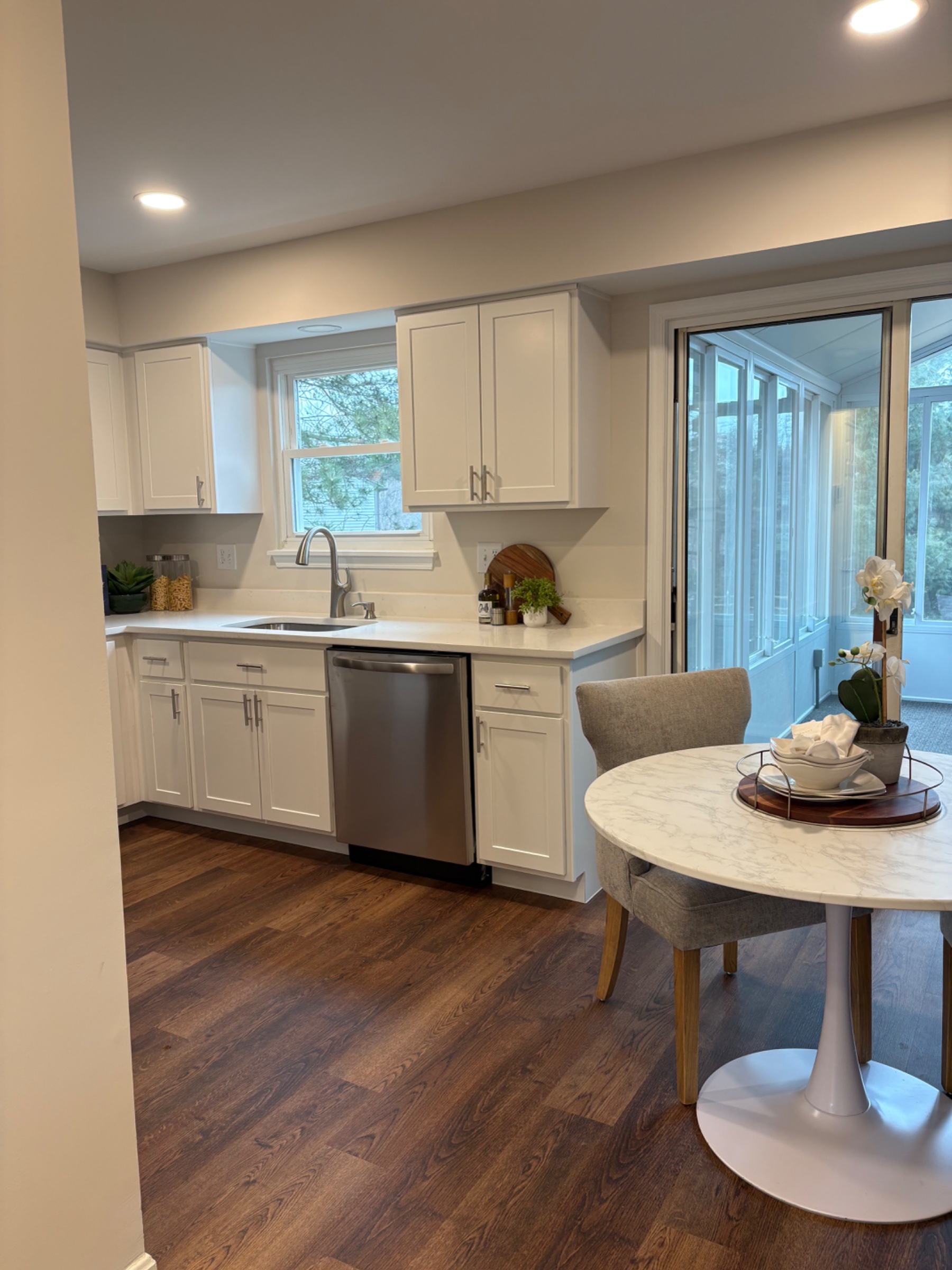 Kitchen Wood-Look Plank Flooring